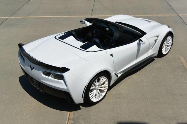 Used-2015-Chevrolet-Corvette-Z06-Z07-3LZ-Convertible-Jackson-MS