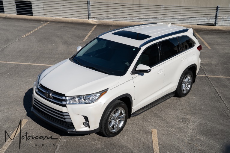 Used-2017-Toyota-Highlander-XLE-Jackson-MS