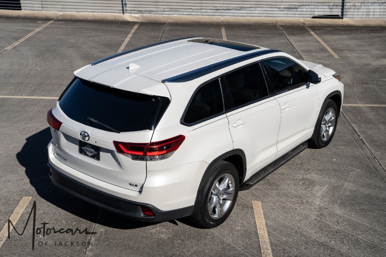 Used-2017-Toyota-Highlander-XLE-for-sale-Jackson-MS