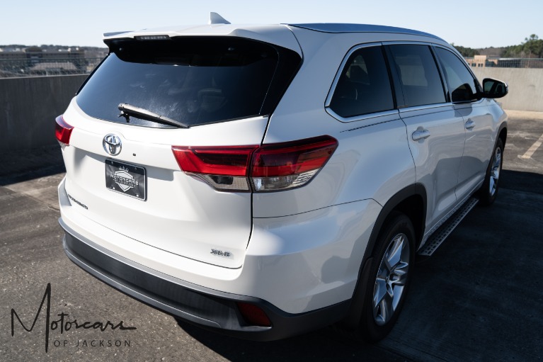 Used-2017-Toyota-Highlander-XLE-Jackson-MS