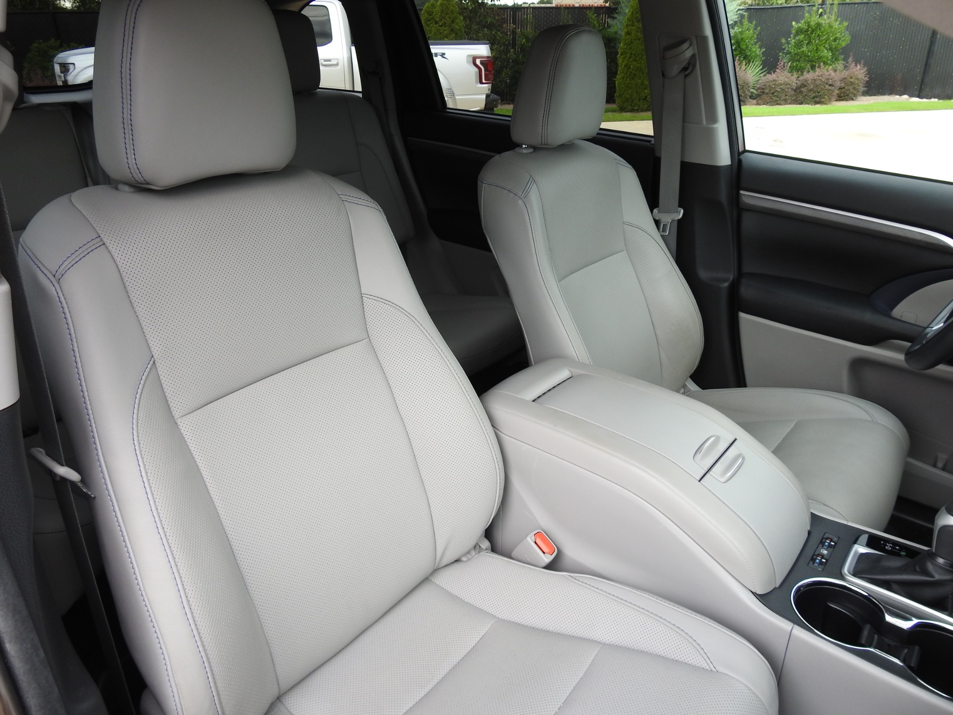 2017 Toyota Highlander Limited Stock HS211402 for sale near Jackson