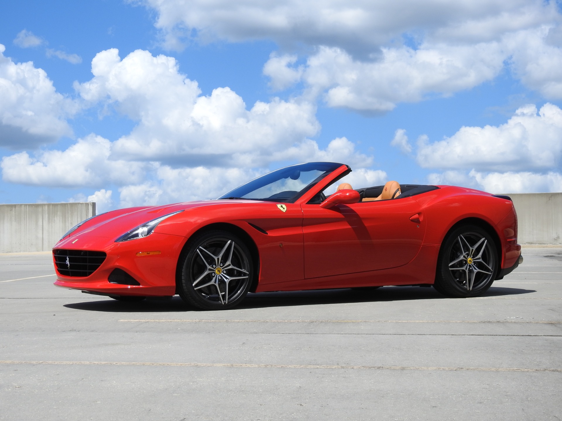 Used 2018 Ferrari California T *** Only 131 Miles *** | Jackson, MS