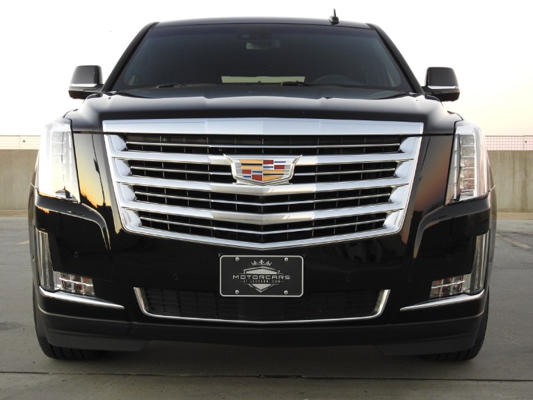 Used-2018-Cadillac-Escalade-Platinum-for-sale-Jackson-MS