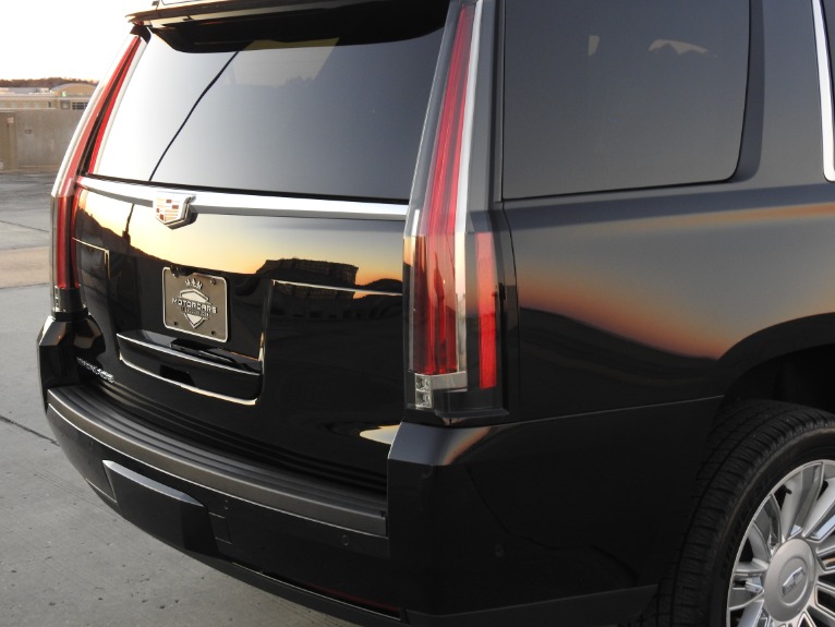 Used-2018-Cadillac-Escalade-Platinum-Jackson-MS