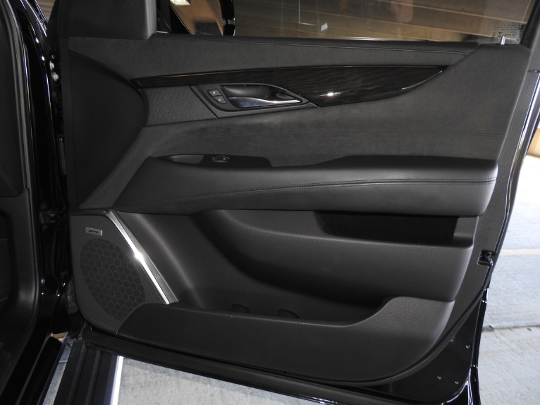 Used-2018-Cadillac-Escalade-Platinum-for-sale-Jackson-MS