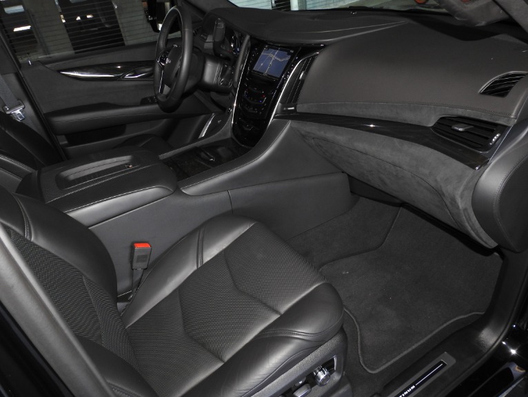 Used-2018-Cadillac-Escalade-Platinum-Jackson-MS