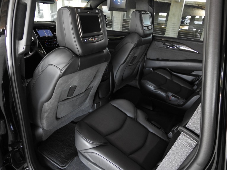 Used-2018-Cadillac-Escalade-Platinum-for-sale-Jackson-MS