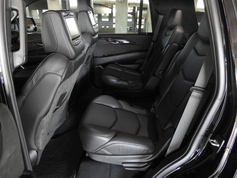 Used-2018-Cadillac-Escalade-Platinum-for-sale-Jackson-MS