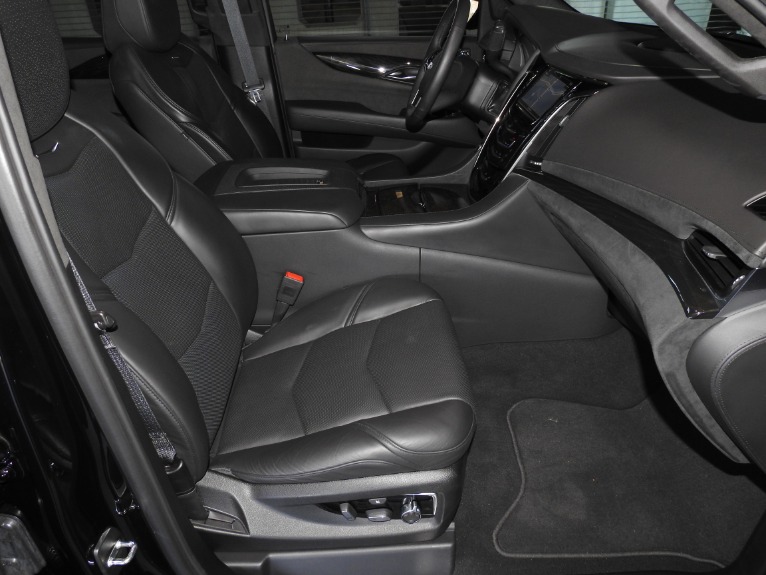 Used-2018-Cadillac-Escalade-Platinum-Jackson-MS