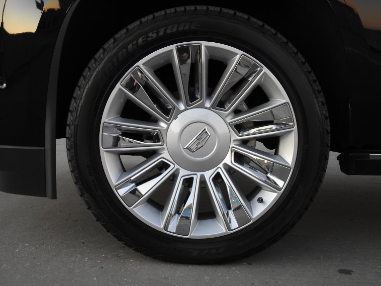 Used-2018-Cadillac-Escalade-Platinum-for-sale-Jackson-MS