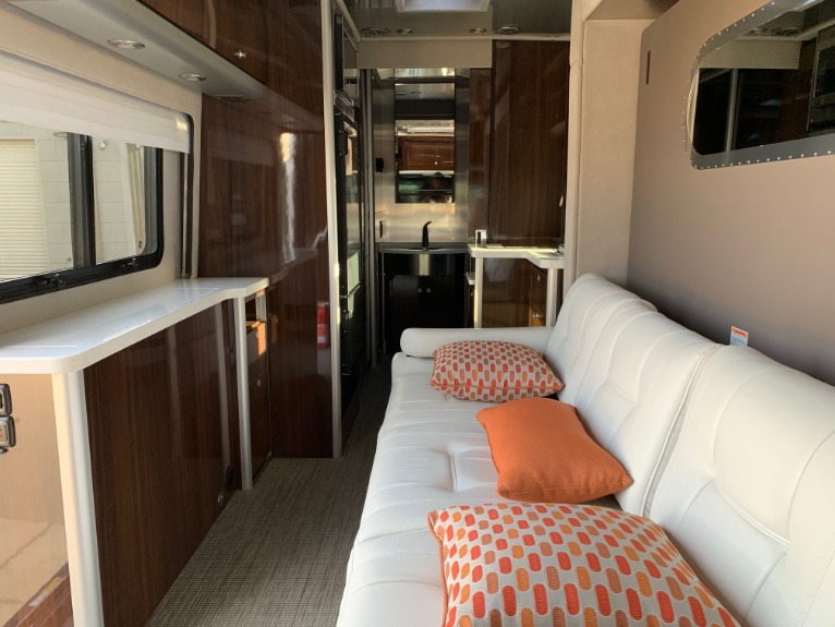 Used-2019-Atlas-Airstream-Murphy-Bed-Jackson-MS