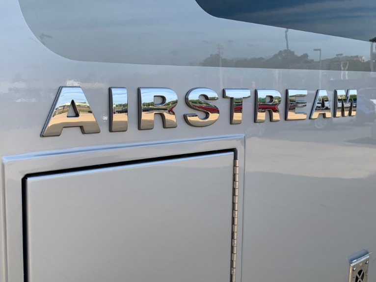 Used-2019-Atlas-Airstream-Murphy-Bed-Jackson-MS