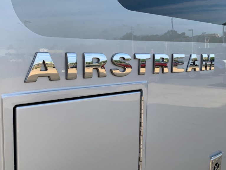 Used-2019-Atlas-Airstream-Murphy-Bed-for-sale-Jackson-MS