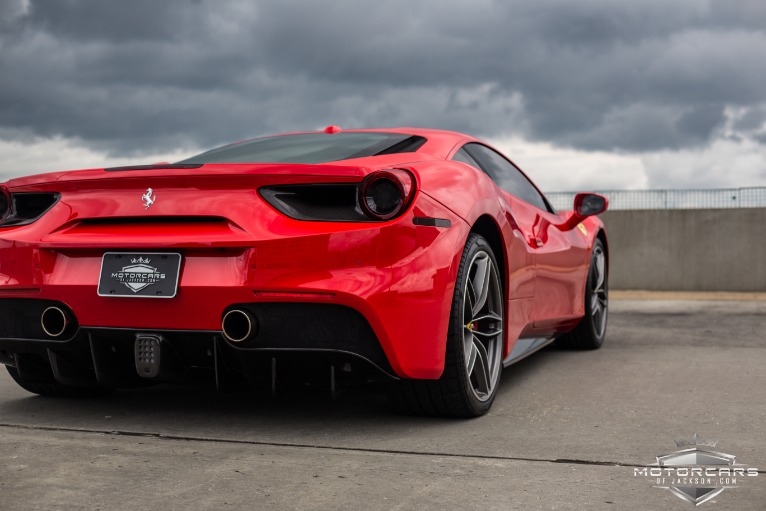 Used-2017-Ferrari-488-GTB-HUGE-MSRP-!-Tons-of-Carbon-!!-for-sale-Jackson-MS