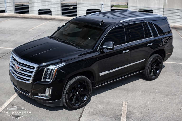 Used-2018-Cadillac-Escalade-Platinum-for-sale-Jackson-MS