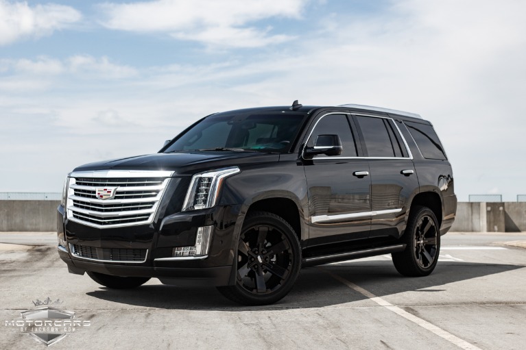 Used-2018-Cadillac-Escalade-Platinum-for-sale-Jackson-MS