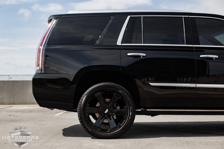 Used-2018-Cadillac-Escalade-Platinum-for-sale-Jackson-MS