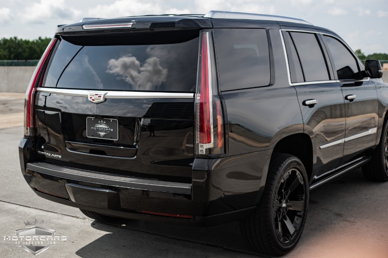 Used-2018-Cadillac-Escalade-Platinum-for-sale-Jackson-MS