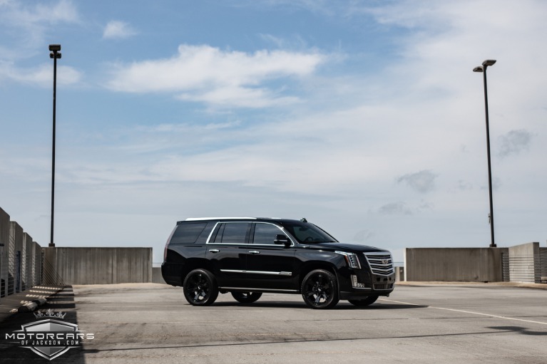 Used-2018-Cadillac-Escalade-Platinum-for-sale-Jackson-MS