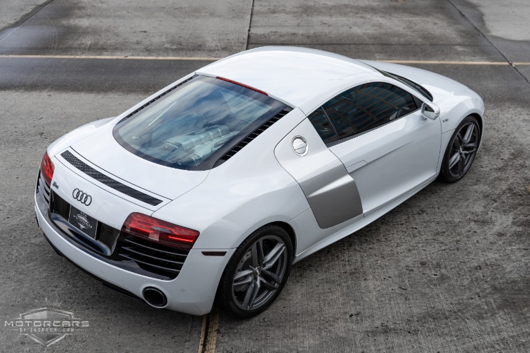 Used-2014-Audi-R8-V10-Coupe-quattro-S-tronic-Jackson-MS