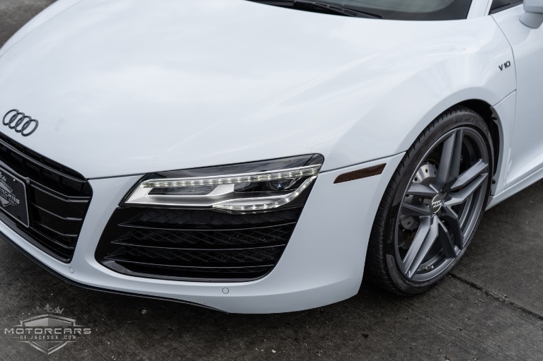 Used-2014-Audi-R8-V10-Coupe-quattro-S-tronic-Jackson-MS