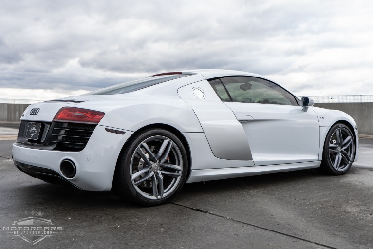 Used-2014-Audi-R8-V10-Coupe-quattro-S-tronic-Jackson-MS