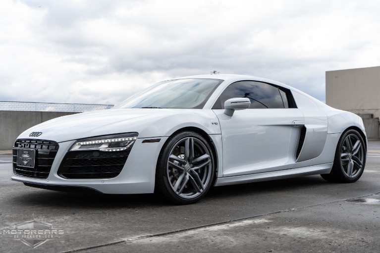 Used-2014-Audi-R8-V10-Coupe-quattro-S-tronic-Jackson-MS