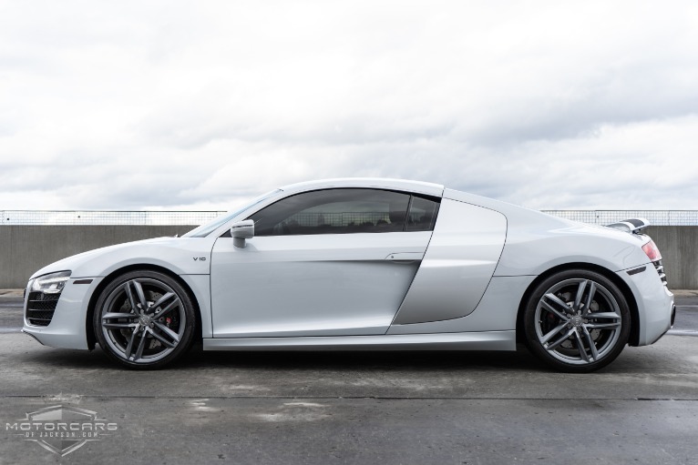 Used-2014-Audi-R8-V10-Coupe-quattro-S-tronic-Jackson-MS