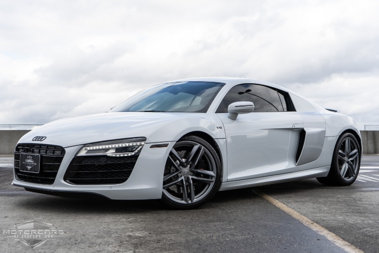 Used-2014-Audi-R8-V10-Coupe-quattro-S-tronic-Jackson-MS