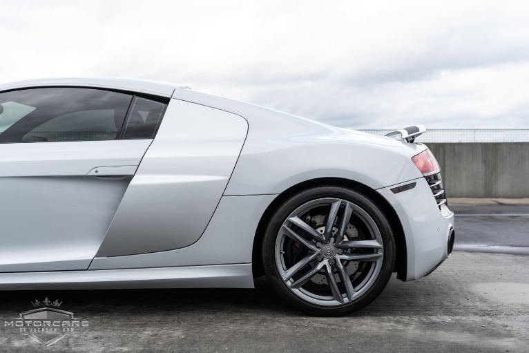 Used-2014-Audi-R8-V10-Coupe-quattro-S-tronic-Jackson-MS