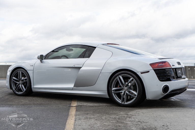 Used-2014-Audi-R8-V10-Coupe-quattro-S-tronic-Jackson-MS