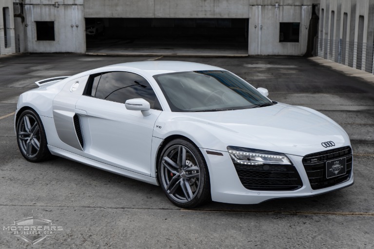 Used-2014-Audi-R8-V10-Coupe-quattro-S-tronic-Jackson-MS