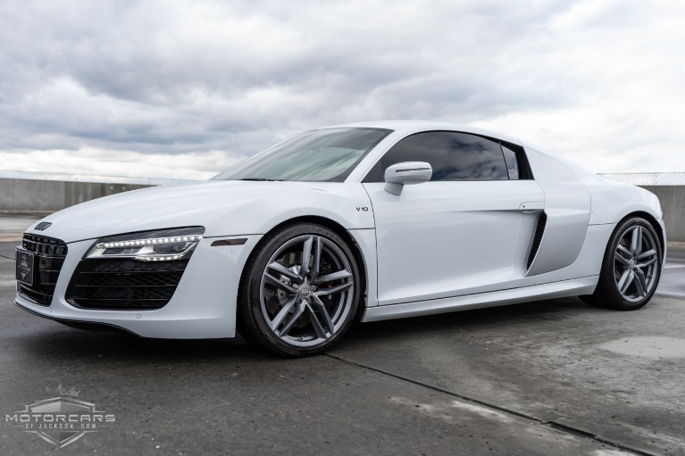 Used-2014-Audi-R8-V10-Coupe-quattro-S-tronic-Jackson-MS