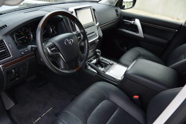 Used-2016-Toyota-Land-Cruiser-TRD-for-sale-Jackson-MS