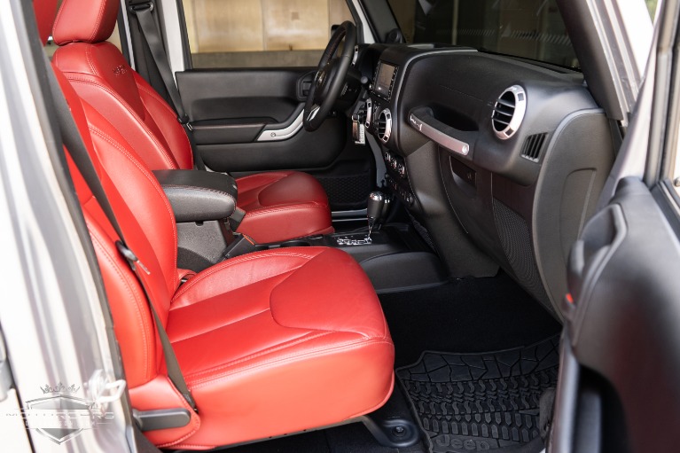 Used-2013-Jeep-Wrangler-Unlimited-Rubicon-10th-Anniversary-Jackson-MS