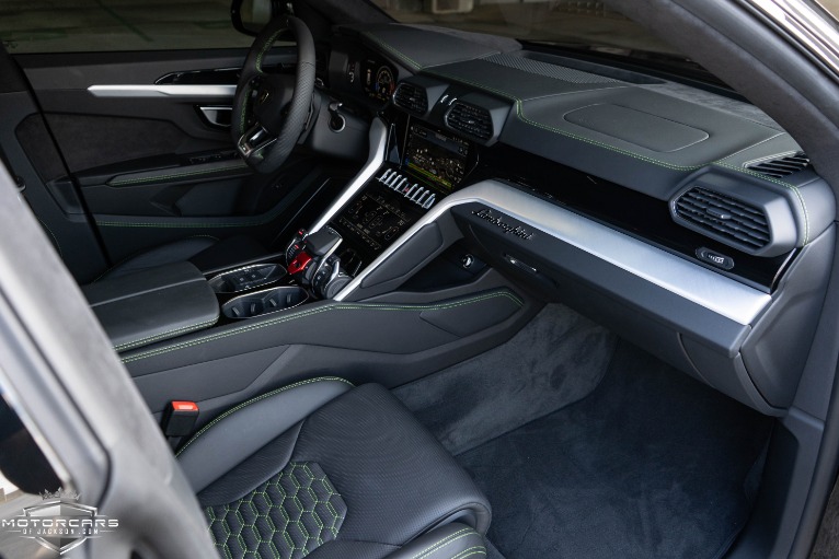 Used-2020-Lamborghini-Urus-for-sale-Jackson-MS