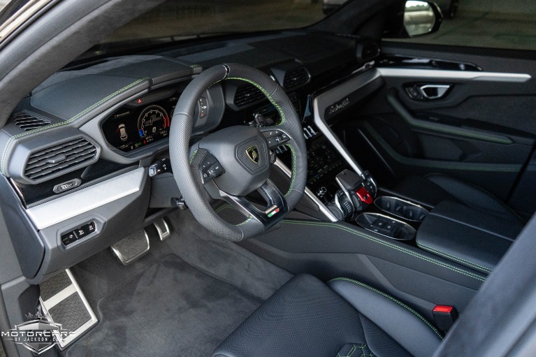 Used-2020-Lamborghini-Urus-for-sale-Jackson-MS