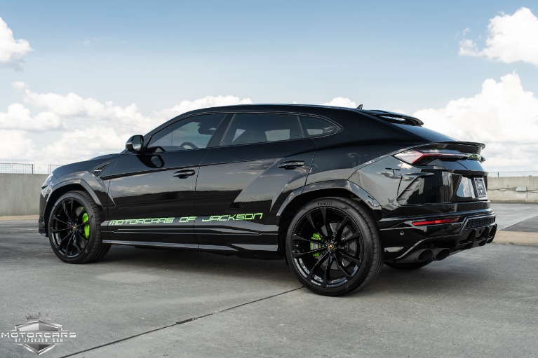 Used-2020-Lamborghini-Urus-Jackson-MS
