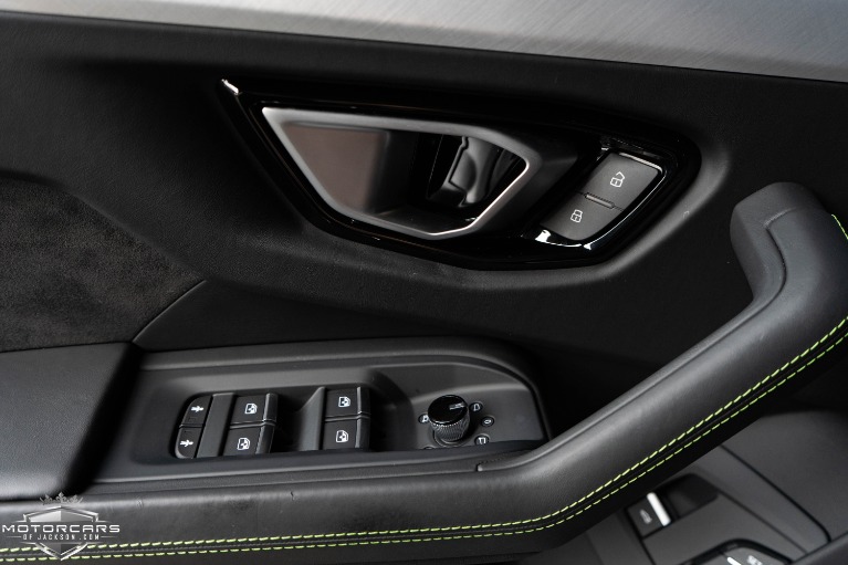Used-2020-Lamborghini-Urus-Jackson-MS