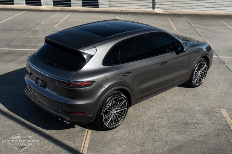 Porsche Cayenne Coupé Turbo 2019 Gris Fonçé métallisé 1/18