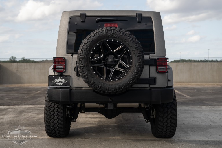 Used-2016-Jeep-Wrangler-Unlimited-Starwood-Motors-Custom-Jackson-MS