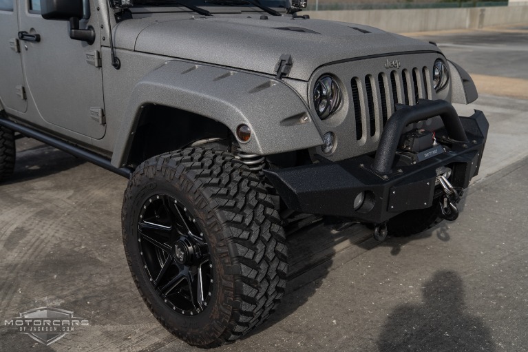 Used-2016-Jeep-Wrangler-Unlimited-Starwood-Motors-Custom-Jackson-MS