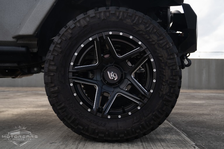 Used-2016-Jeep-Wrangler-Unlimited-Starwood-Motors-Custom-Jackson-MS