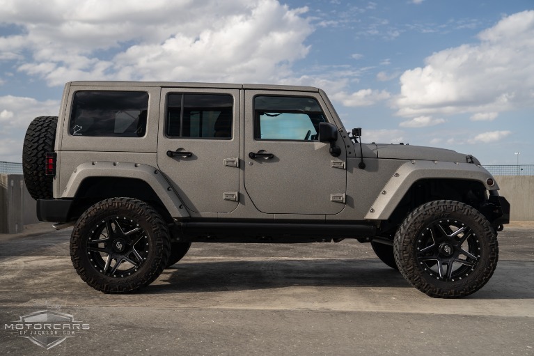 Used-2016-Jeep-Wrangler-Unlimited-Starwood-Motors-Custom-Jackson-MS