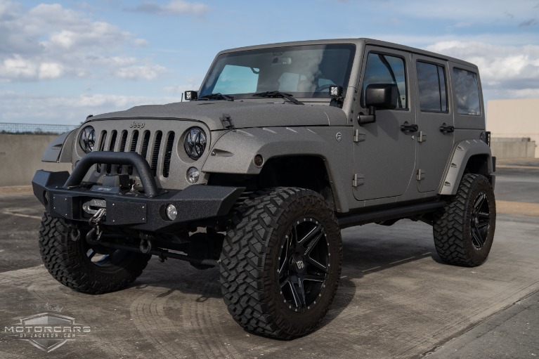 Used-2016-Jeep-Wrangler-Unlimited-Starwood-Motors-Custom-Jackson-MS