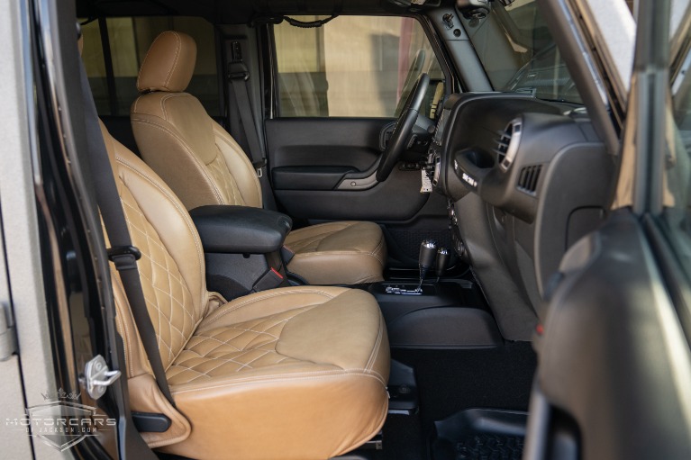 Used-2016-Jeep-Wrangler-Unlimited-Starwood-Motors-Custom-Jackson-MS
