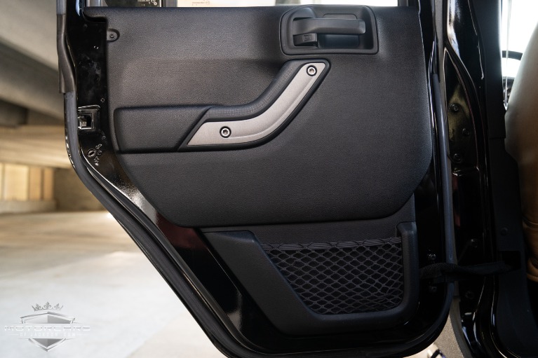 Used-2016-Jeep-Wrangler-Unlimited-Starwood-Motors-Custom-for-sale-Jackson-MS