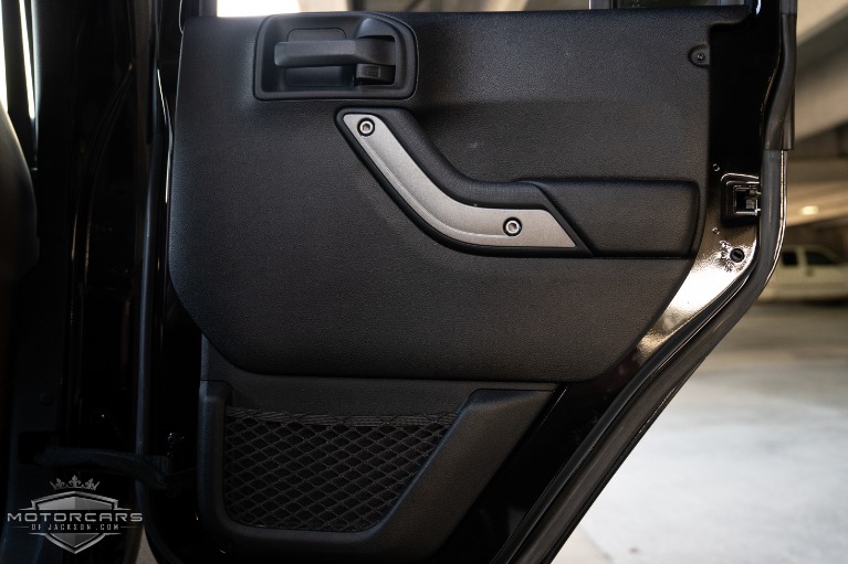 Used-2016-Jeep-Wrangler-Unlimited-Starwood-Motors-Custom-Jackson-MS