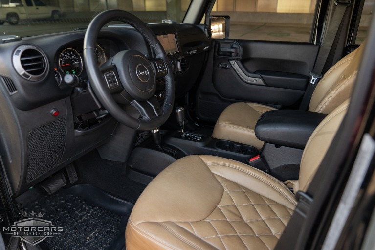 Used-2016-Jeep-Wrangler-Unlimited-Starwood-Motors-Custom-for-sale-Jackson-MS