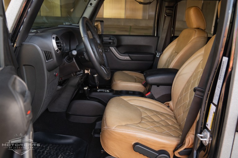 Used-2016-Jeep-Wrangler-Unlimited-Starwood-Motors-Custom-Jackson-MS